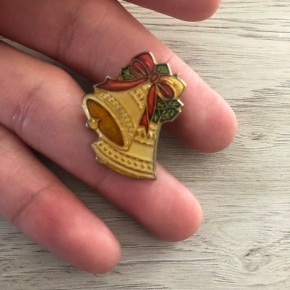 Vintage Christmas Bells Pin - Picture 1 of 3